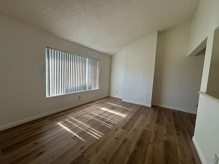 43941 18th St E — Photo 5