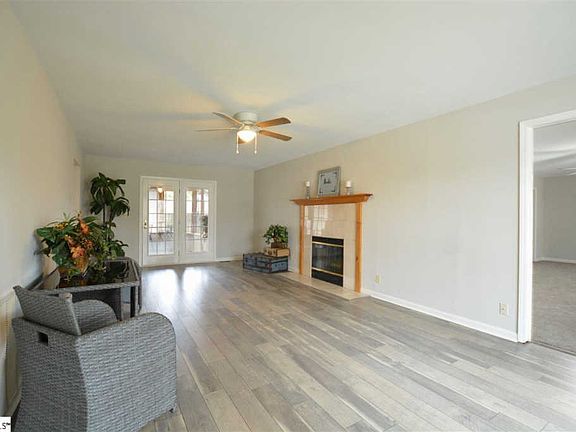 4th image of 2 Woodharbor Dr