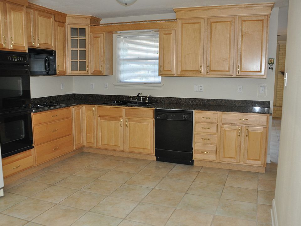 2nd image of 4921 Cleveland Pl