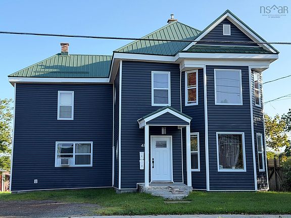 2nd image of 457 Robie St