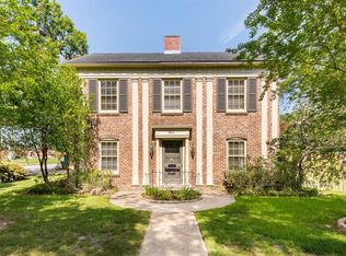 890 19th St, Beaumont, TX 77706