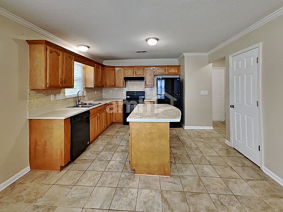 3rd image of 11618 English Oak Ln