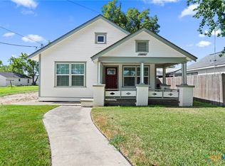 1903 E North St, Victoria, TX 77901