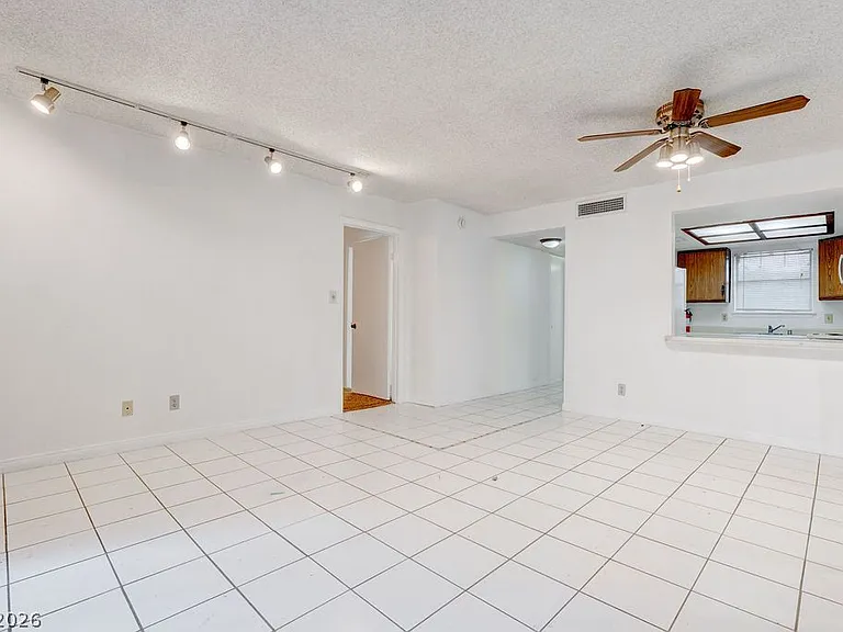 3823 S Maryland Pkwy #B2 — Photo 22
