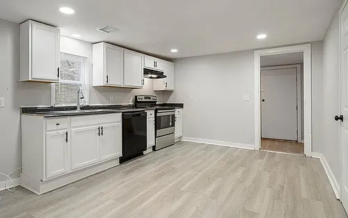 1103 N Franklin Ave W Photo 1