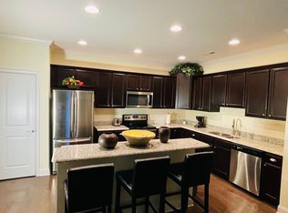 6949 Pemmbrooke Shire Ln, Knoxville, TN 37909