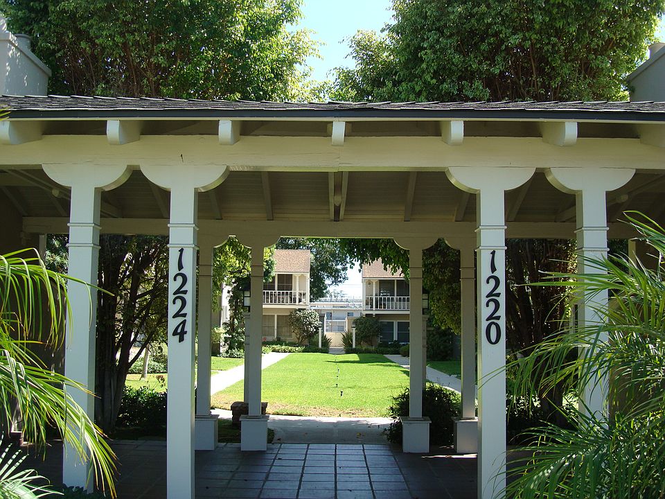 1st image of 1220 E Glenoaks Blvd APT 1