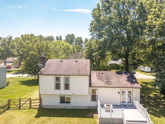 2nd image of 1290 Deblin Dr
