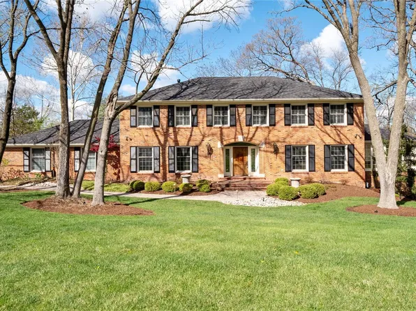 249 Hewlett Ct, Saint Louis, MO 63141