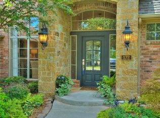 172 Ledgemont Dr, Edmond, OK 73013