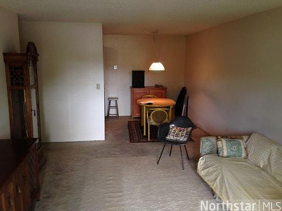 4th image of 3421 Kent Street