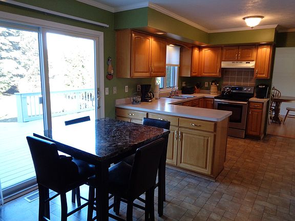 4th image of 21 Holly Cir