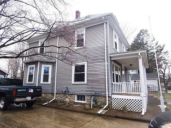 3rd image of 53 Cocasset St