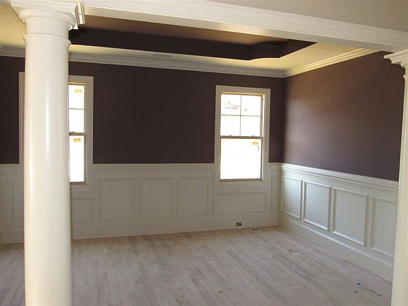 3rd image of 34 W Saddle Ct