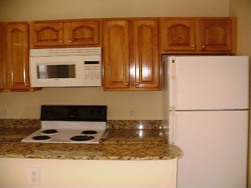 2nd image of 902 SE 1st St APT 4