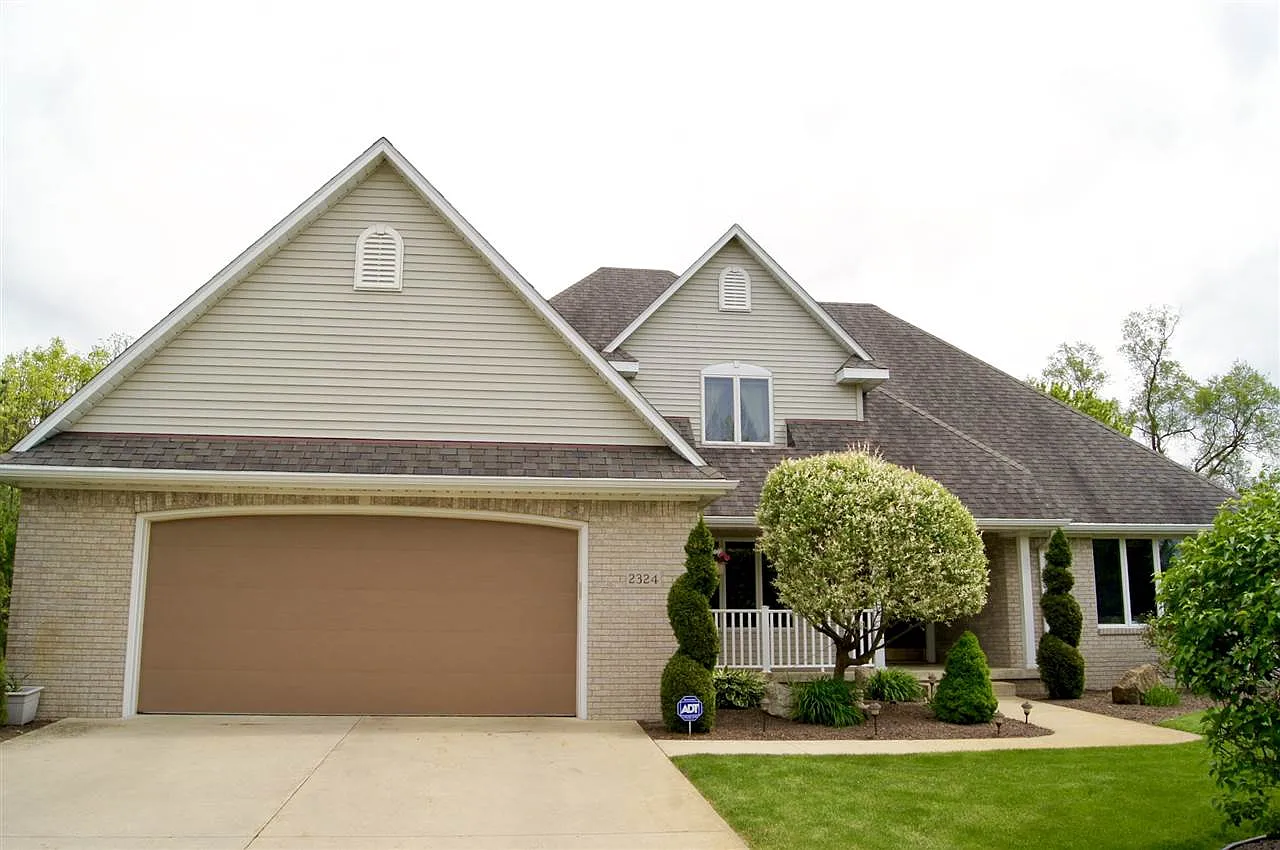 2324 S Clover Ln photo 1