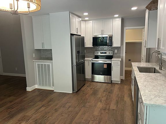 5th image of 3119 Palomino Dr
