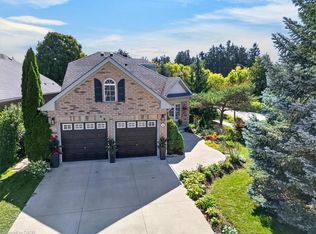 147 Reiber Ct, Waterloo, ON N2L6N2