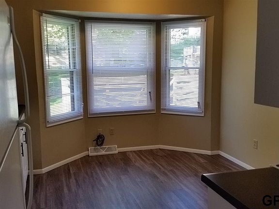 3rd image of 4974 Glasgow Ave