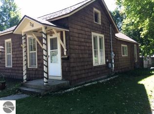 716 Cherry St, Cadillac, MI 49601