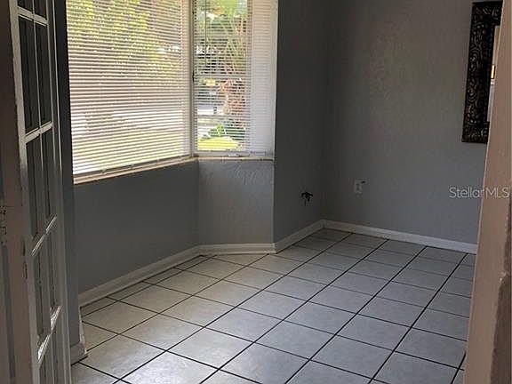 5th image of 3915 Iroquois Ave