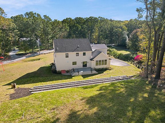 4th image of 106 Spofford Rd