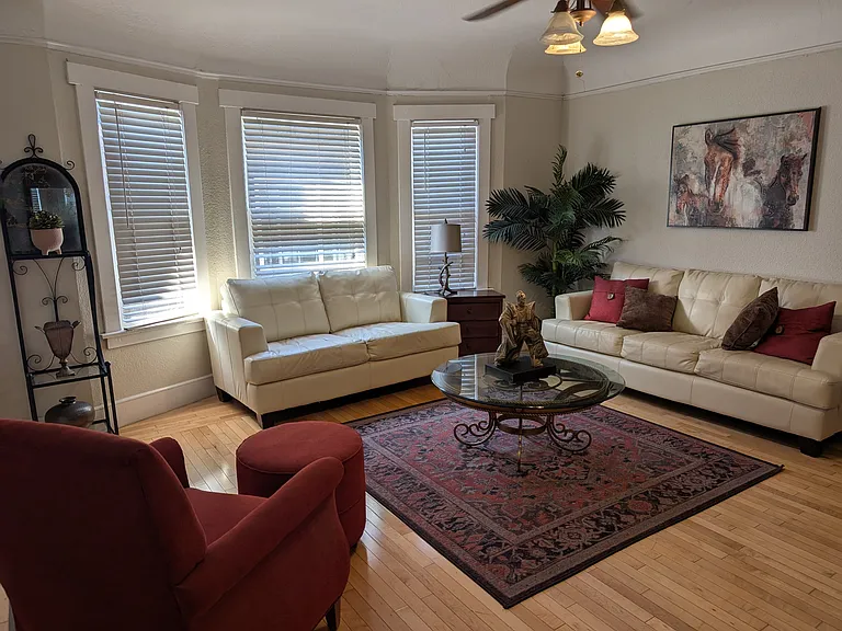 457 Willis Ave — Photo 7