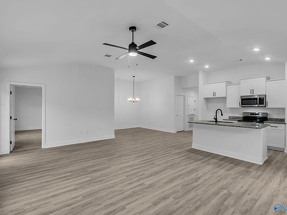 5th image of 18048 Bellabon Dr