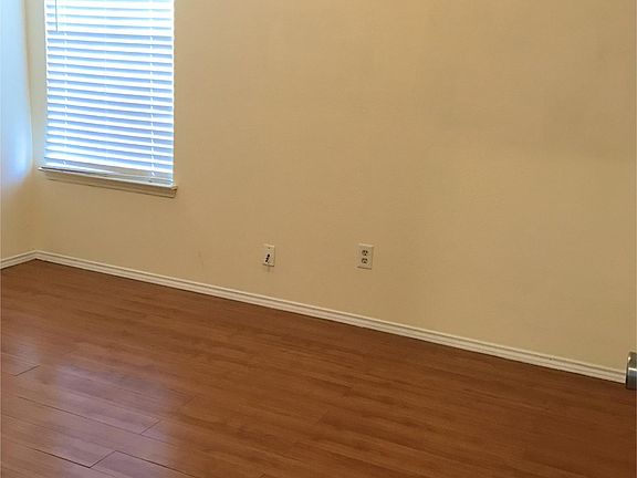 4th image of 5021 Sherry St