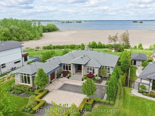 89 Navigation Dr, Prince Edward County, ON K8N 0G1