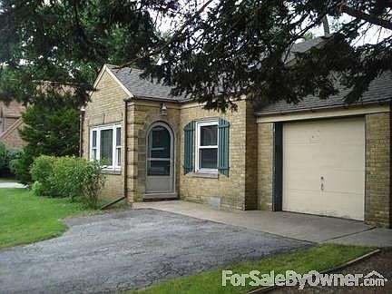 3rd image of 301 E Olive Ave