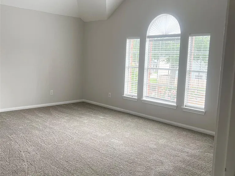 8511 Nashwood Ct — Photo 17