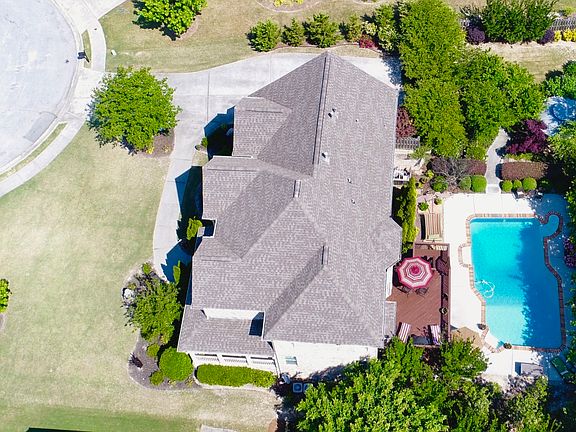 2nd image of 2416 Misty Rose Ln