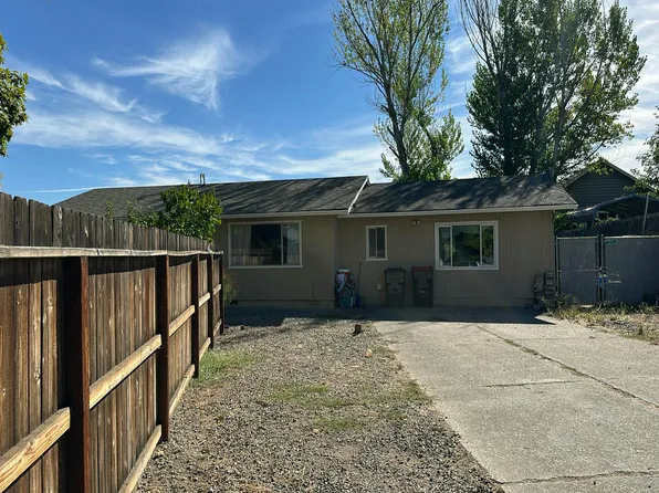 3093 Via Verde Cir, White City, OR 97503