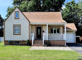 59 Forest Way, Clifton, NJ 07013