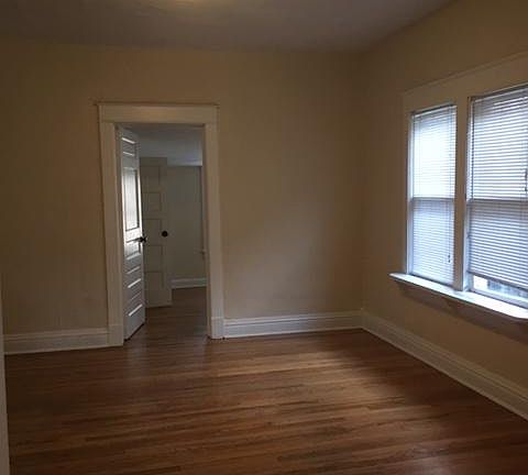 3rd image of 4615 Mercier St