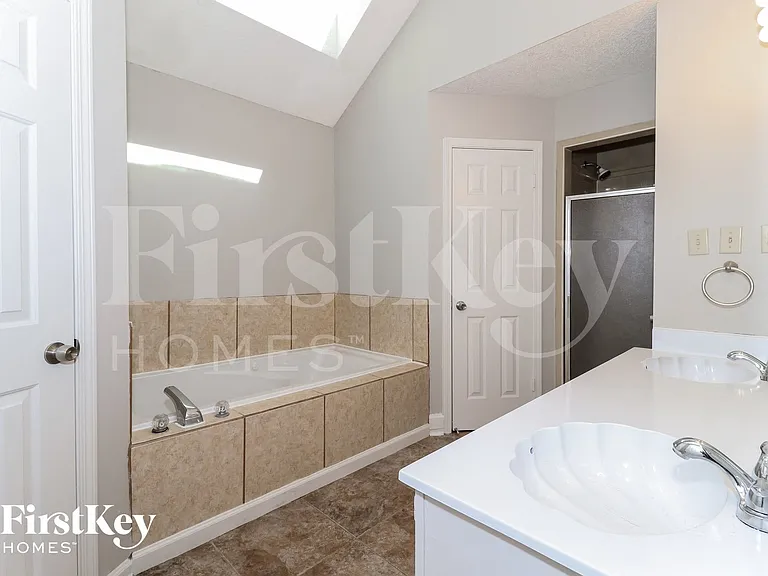 8688 Chimneyrock Blvd — Photo 9