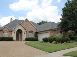8105 Pecan Ridge Dr, North Richland Hills, TX 76182