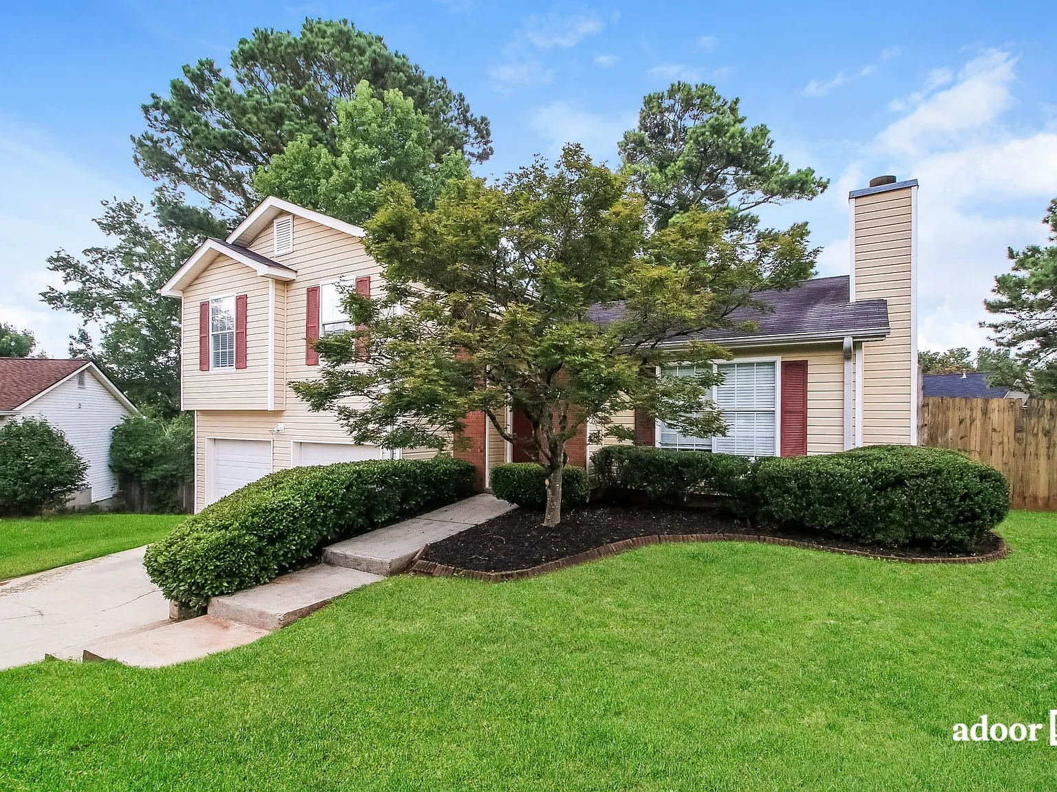 3 bed, 2.0 bath, 1231 sqft, $1,645 — Photo 3