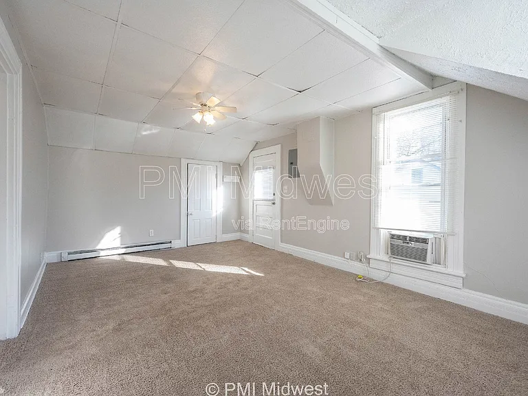 156 W Main St #C — Photo 11