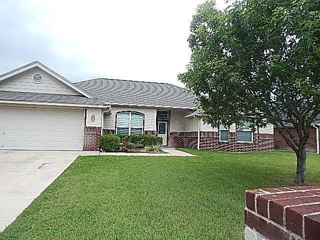 1st image of 2605 Armstrong Dr