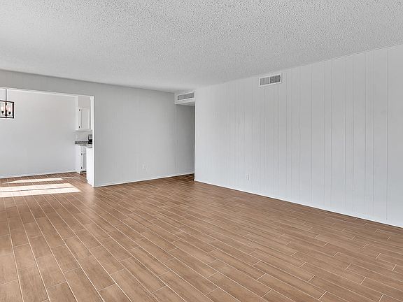 5th image of 11204 Shoreline Dr