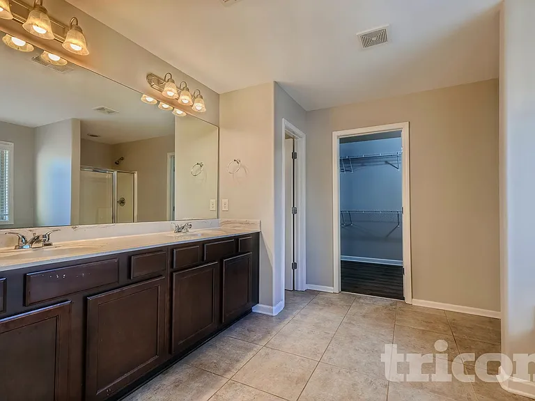 3919 Kingfisher Dr — Photo 13