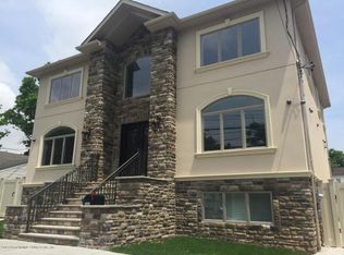 1065 Huguenot Ave, Staten Island, NY 10312