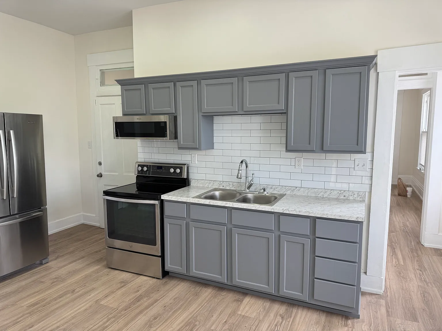 3 bed, 1250 sqft, $1,650 — Photo 2