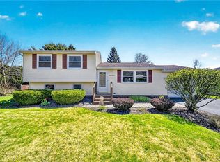 8018 Pickett Ln, Cicero, NY 13039