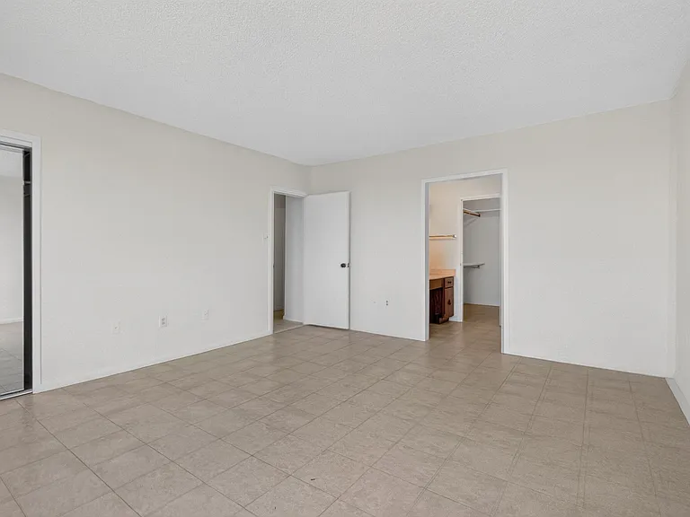 3701 S George Mason Dr — Photo 8