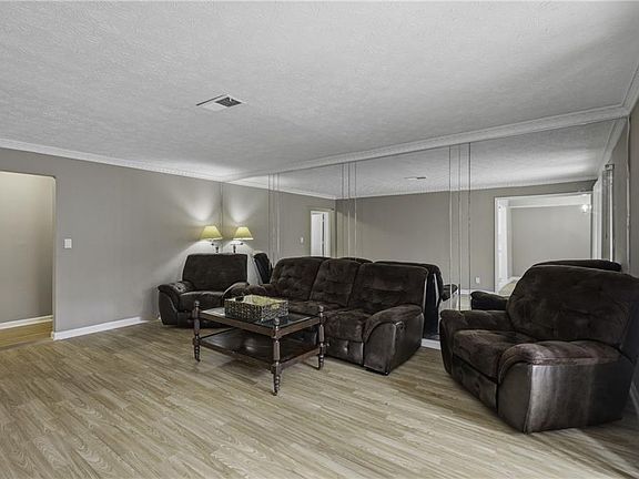 4th image of 2388 Lawrenceville Hwy Unit D