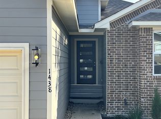 1438 E Waco Ave, Dallas, TX