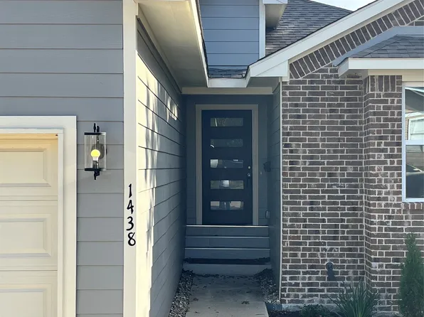 1438 E Waco Ave, Dallas, TX 75216